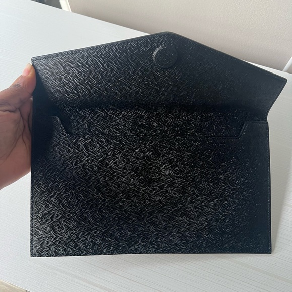 Saint Laurent YSL Uptown Pouch in Grain De Poudre - Picture 4 of 8